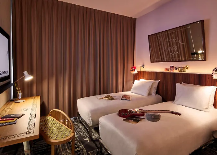 Hotel Mama Shelter 3*