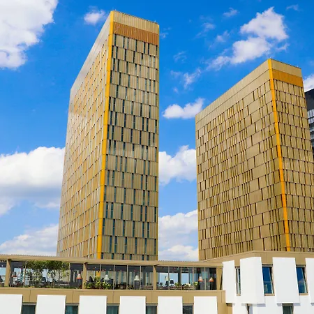 Отель Mama Shelter 3*