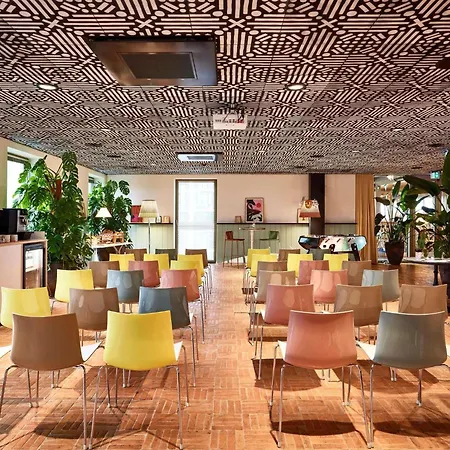 Hotel Mama Shelter