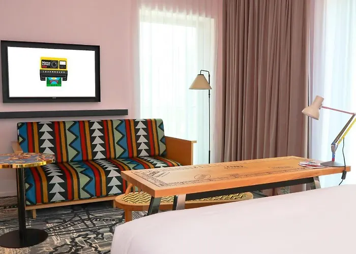 Hotel Mama Shelter 3*