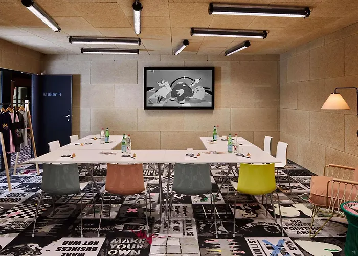 Mama Shelter Hotel 3*